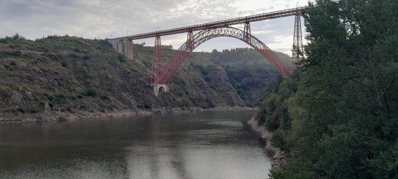 昂拉尔德斯·德圣菲Relais Des Gorges De La Truyere公寓 外观 照片