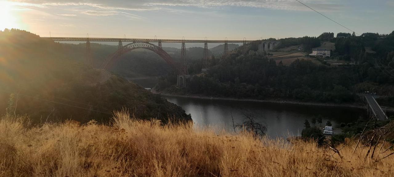昂拉尔德斯·德圣菲Relais Des Gorges De La Truyere公寓 外观 照片