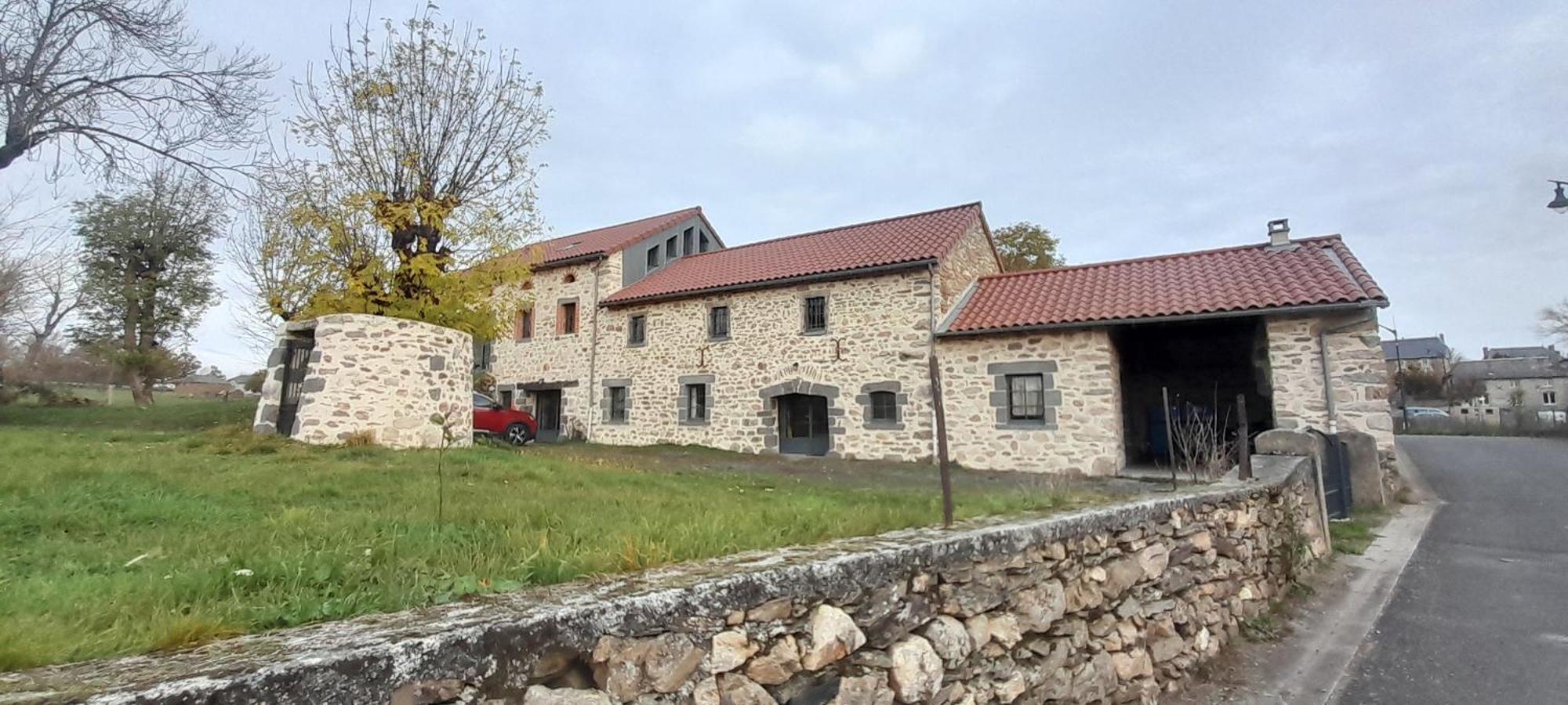 昂拉尔德斯·德圣菲Relais Des Gorges De La Truyere公寓 外观 照片