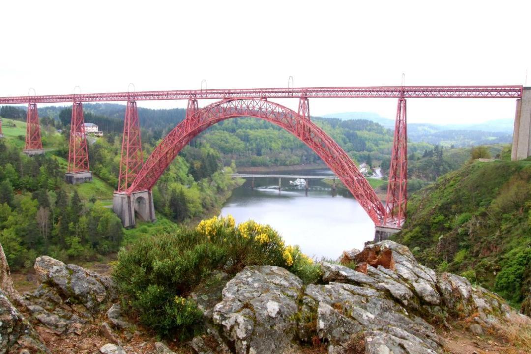 昂拉尔德斯·德圣菲Relais Des Gorges De La Truyere公寓 外观 照片